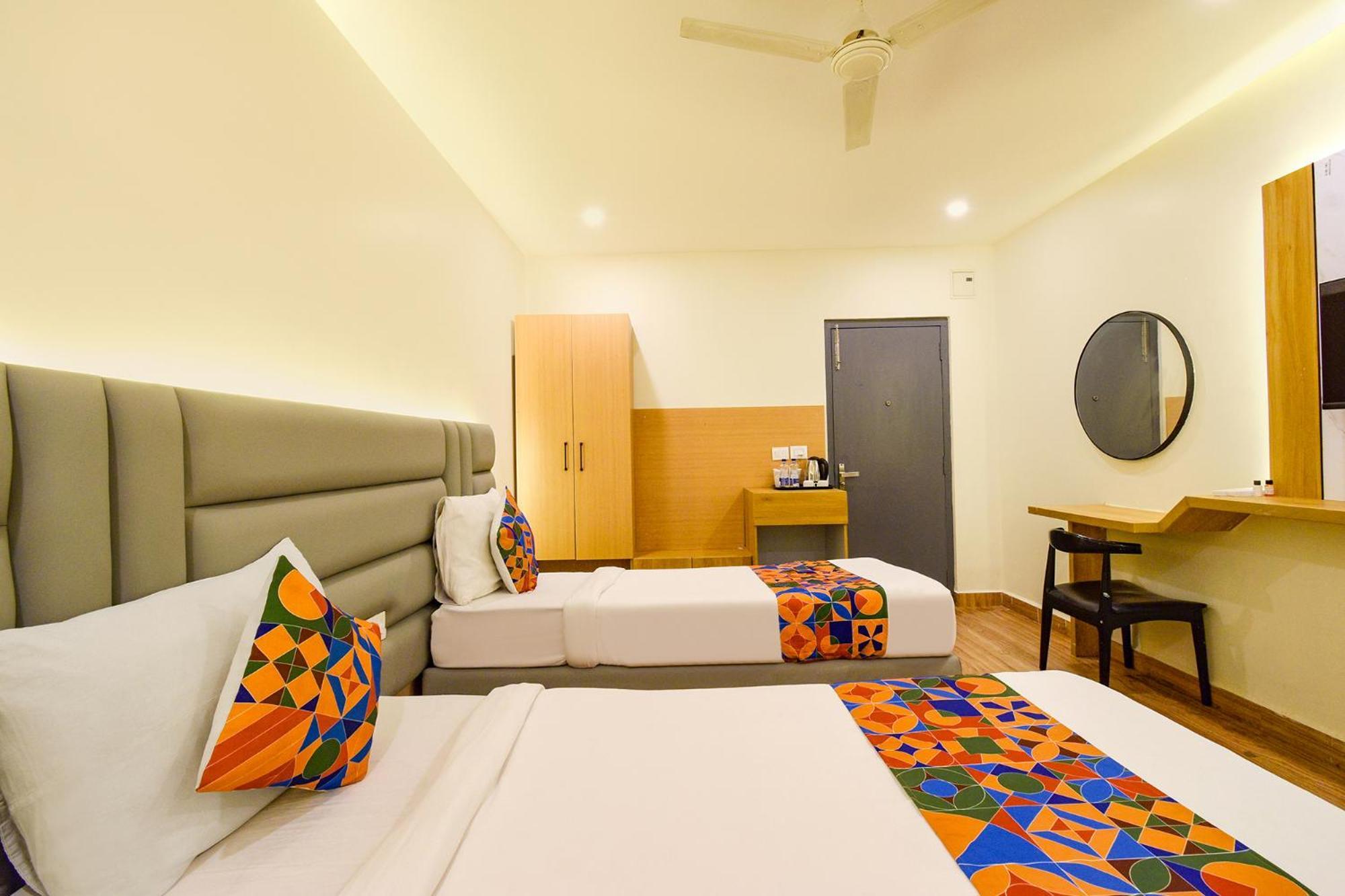 Fabhotel White Ridge - Kondapur Kondapur  Exterior photo